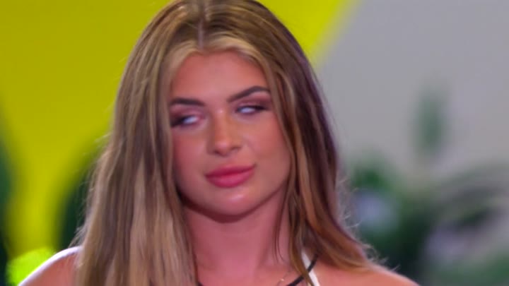 Watching Love Island Games S01e02 720p Web H264 Edith 